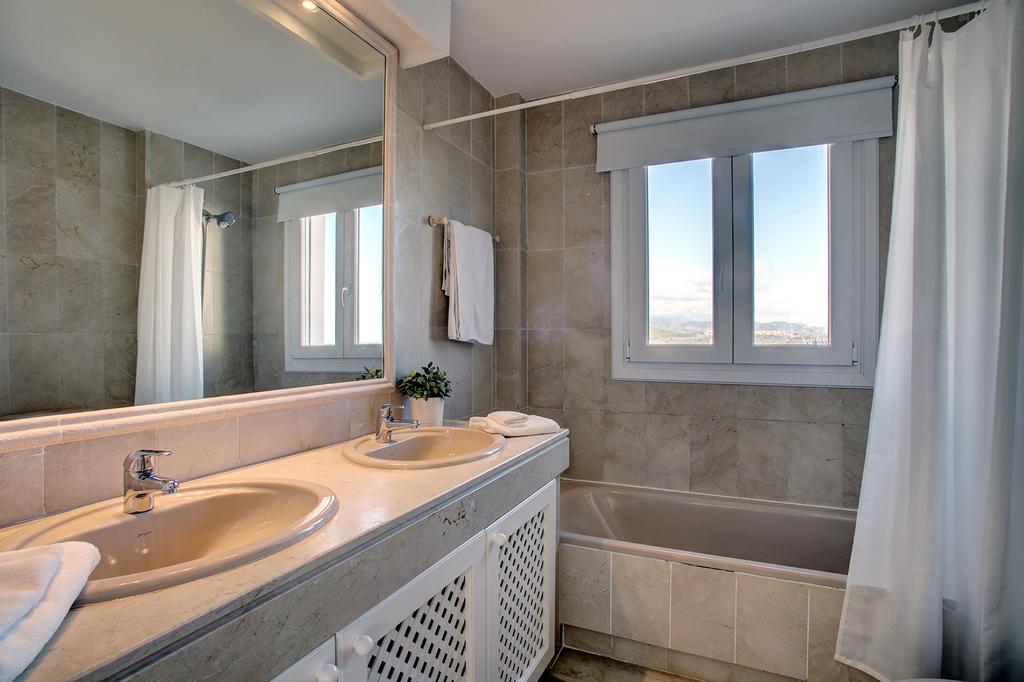 Sunny Golf Apartment Estepona Eksteriør bilde
