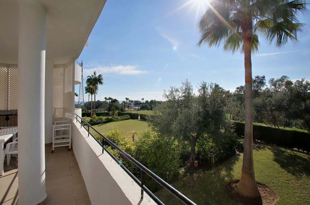 Sunny Golf Apartment Estepona Eksteriør bilde